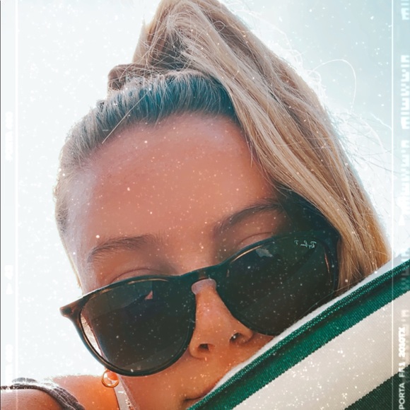 Meet your Posher, Haley - Picture 1 of 1